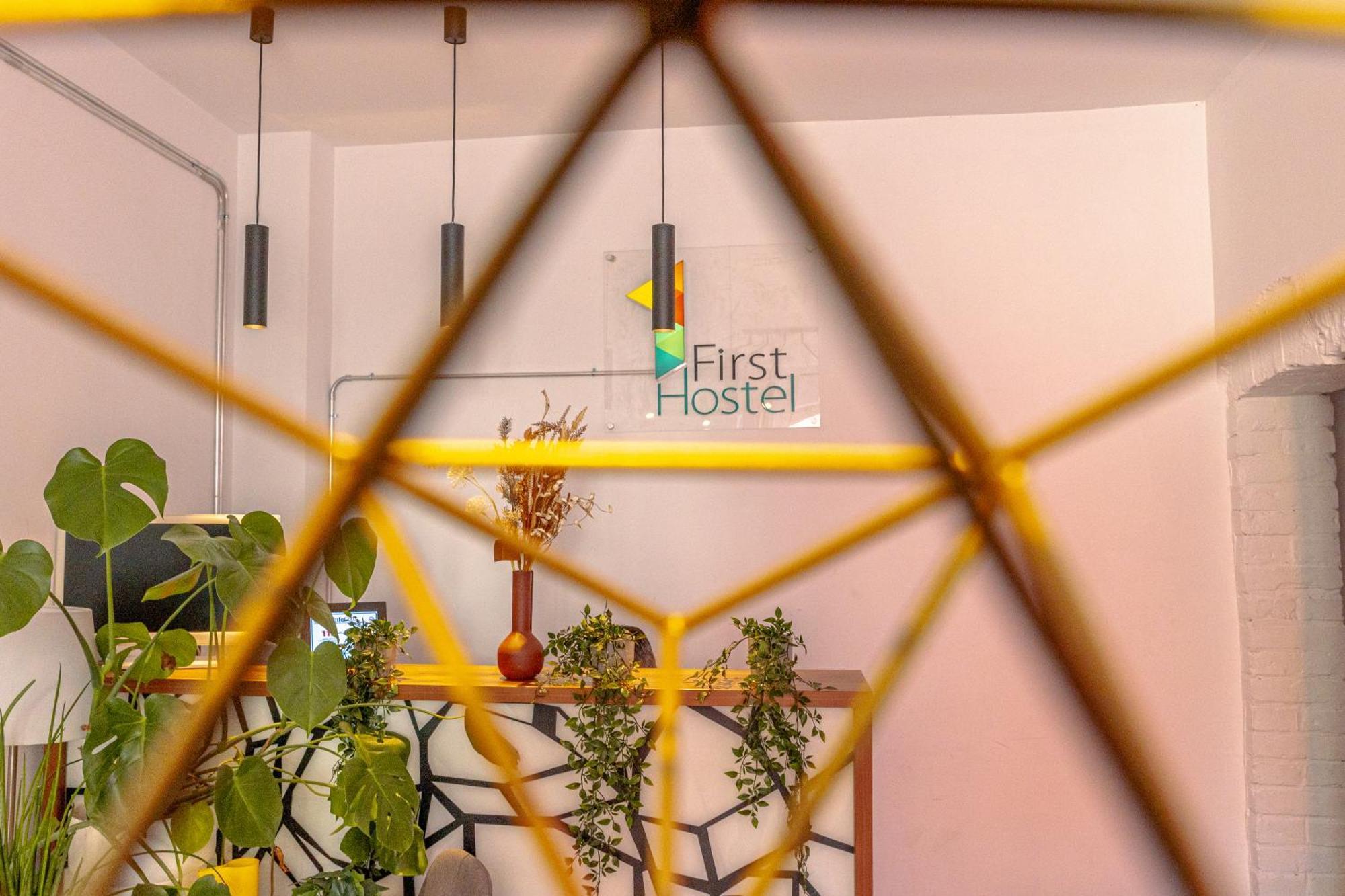 First Hostel Bucarest Exterior foto